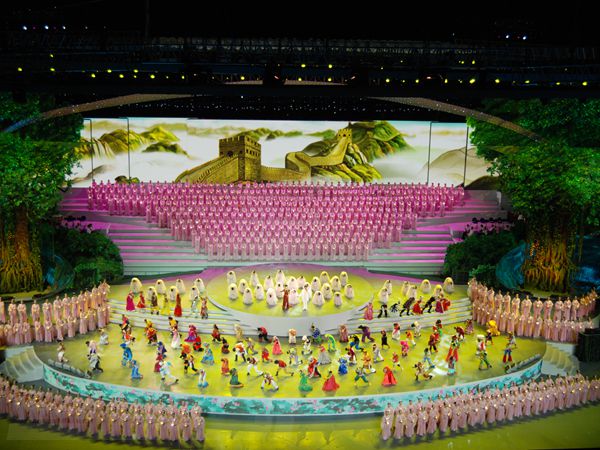 上海世博會開閉幕式室內(nèi)全彩屏