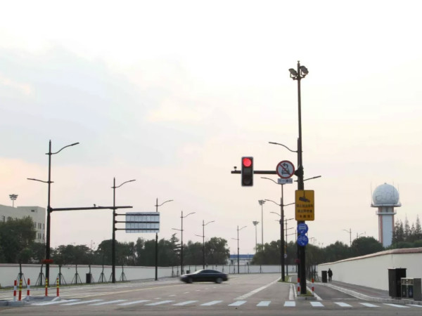 2018中國國際進(jìn)口博覽會(huì)“多桿合一”