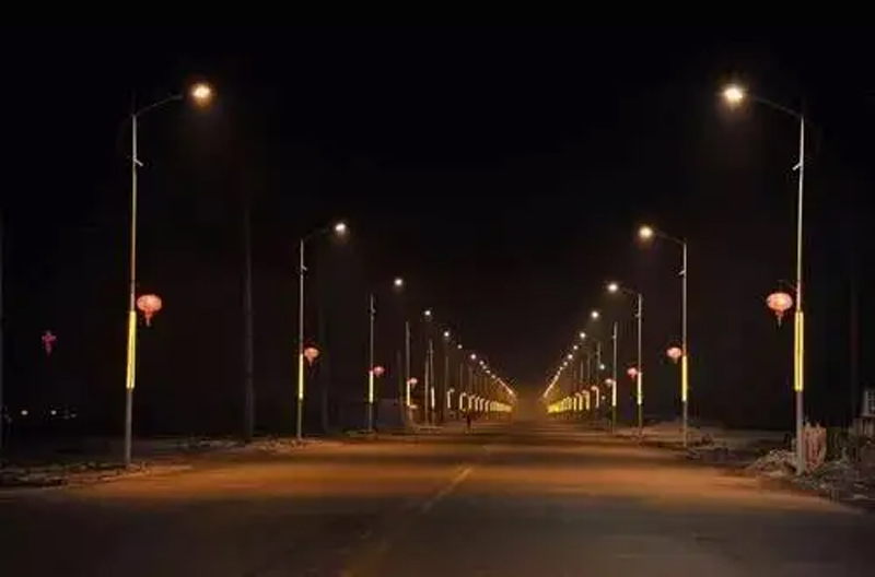 某道路斑馬線陰影圖-來(lái)源網(wǎng)絡(luò)圖 某道路斑馬線陰影圖-來(lái)源網(wǎng)絡(luò)圖