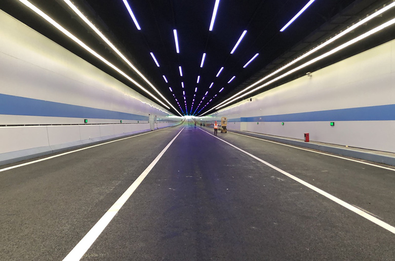 新型,LED隧道燈,助力城市交通,節能環保又安全