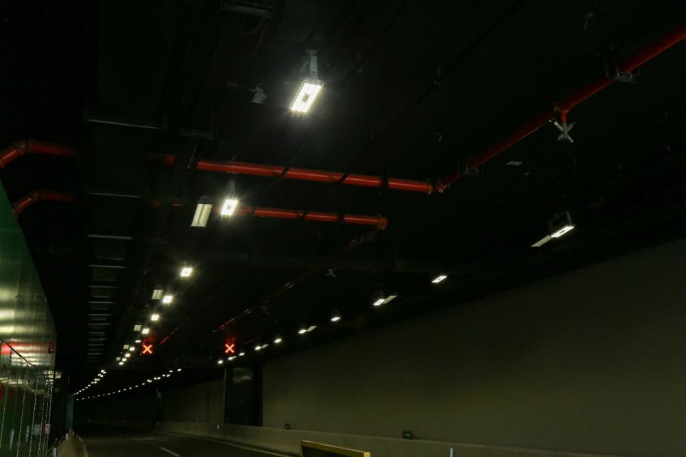 點亮,上海,東西大通道,全國至少,2500條隧道,跟閔行,這家企業,相關