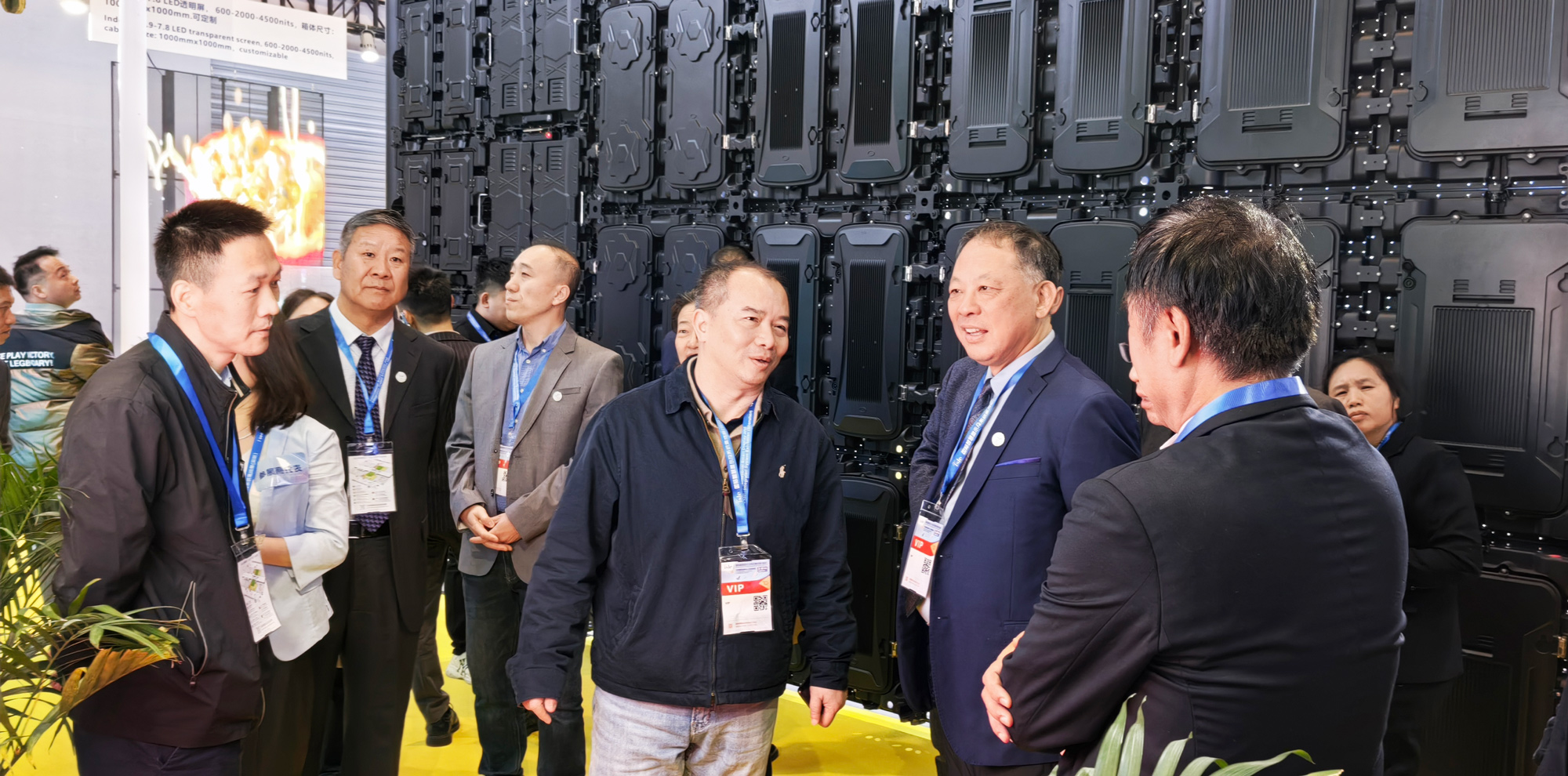 三思,多場景創新顯示系統,解決方案,亮相ISLE,AI數字人領航,智啟未來交互,新紀元