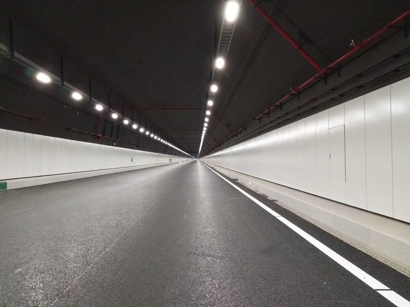 港珠澳大橋,隧道LED燈組,智能調光系統,構筑安全光環境