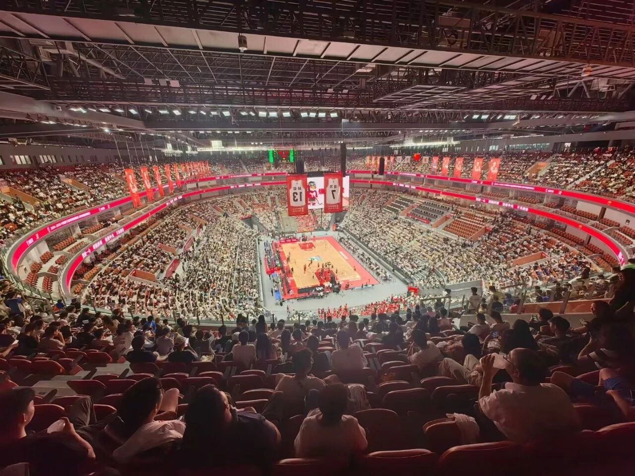 三思,科技賦能,十五運(yùn),深圳體育中心,全球首創(chuàng),多功能,轉(zhuǎn)換,顯示系統(tǒng),揭密